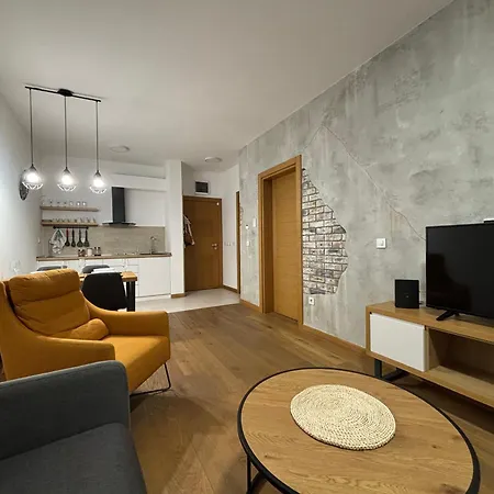 Apartman Tenea &