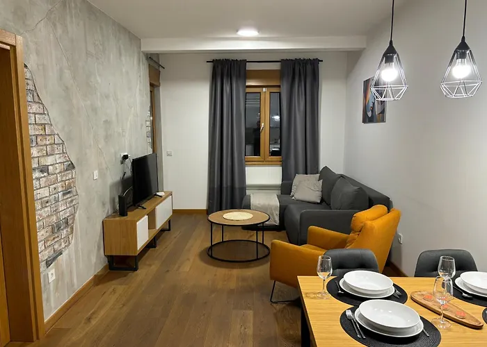 Tenea & * 즐라티보