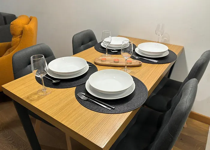 Tenea & * 즐라티보