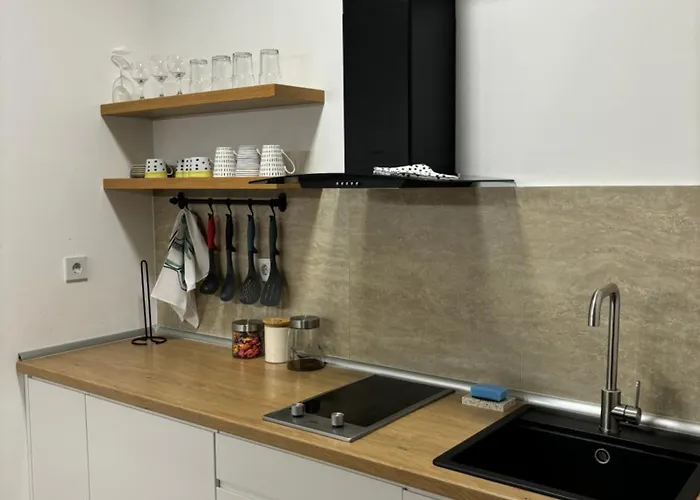 아파트 Tenea & 즐라티보